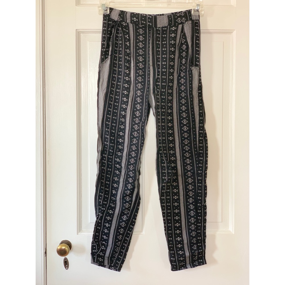 Forever 21 Black & White Pants